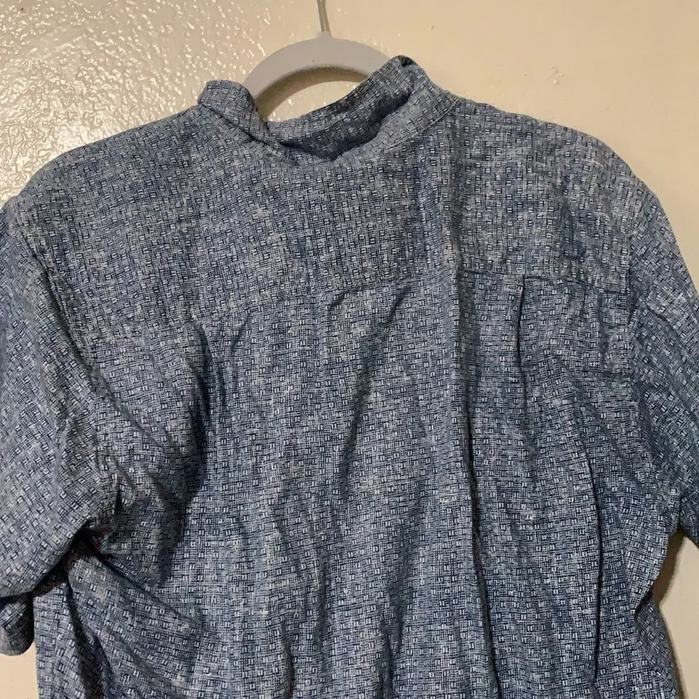 Men’s Patagonia Shirt - Picture 4 of 4